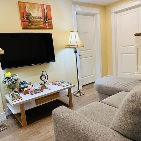 Luxurious Basement Retreat Apartment Charlottetown Exterior photo